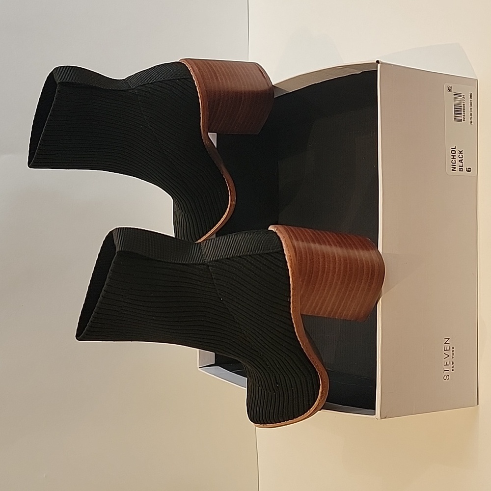 Steven Madden  Knit Booties Black Sz:6 - Picture 8 of 12